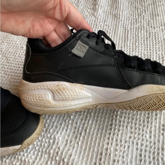 Puma Black Sneakers Sleek Design Comfort - Picture 6 of 8